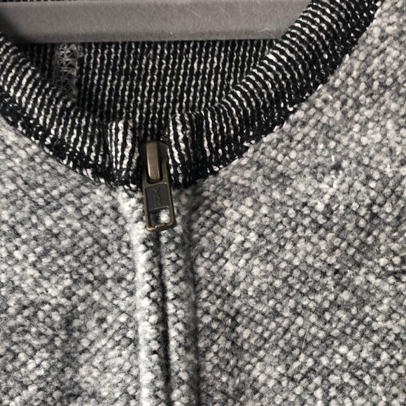 194t Gray Poncho from Fred Segal Boutique - Picture 4 of 11